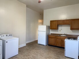 2215 Brookfield Ave in Baltimore, MD - Building Photo