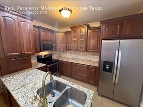 513 S Hawthorne Rd in Winston-Salem, NC - Building Photo - Building Photo