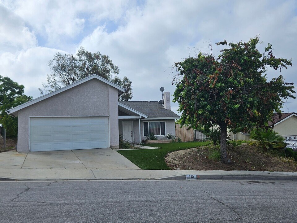 410 Vista Del Norte in Walnut, CA - Building Photo