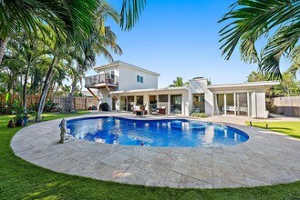 330 Franklin Rd in West Palm Beach, FL - Building Photo - Building Photo