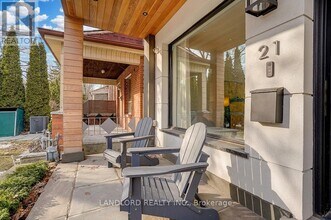 21 Shudell Ave in Toronto, ON - Building Photo - Building Photo