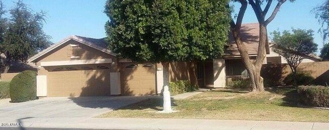 property at 1186 E Erie St