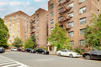 Booth Street Owners corp in Forest Hills, NY - Building Photo - Primary Photo