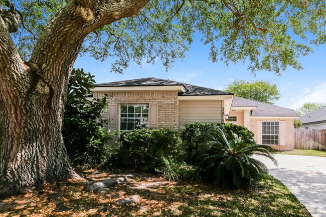 property at 3815 Purcellville Ct