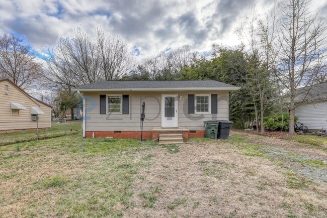 1108 Walnut St in Burlington, NC - Building Photo - Building Photo