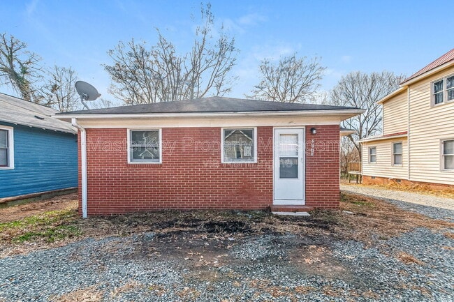 208 E Geer St in Durham, NC - Building Photo - Building Photo