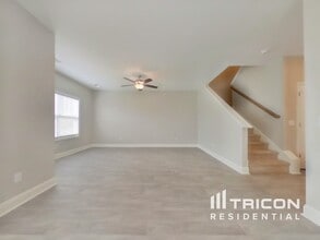 1021 Crescent Moon Lp in Hopkins, SC - Building Photo - Building Photo