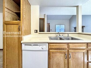 11595 E Cornell Cir in Aurora, CO - Foto de edificio - Building Photo