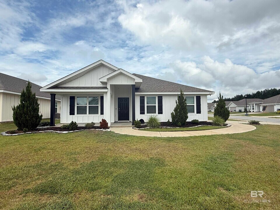 23105 Shadowridge Dr in Daphne, AL - Building Photo
