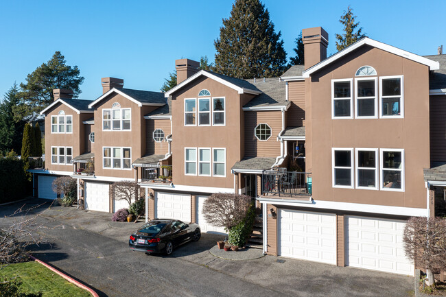 Houghton Court in Kirkland, WA - Building Photo - Building Photo