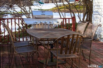 21b Hoydens Hill Rd in Fairfield, CT - Building Photo - Building Photo