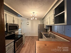 7201 Winery Ln in Charlotte, NC - Building Photo - Building Photo
