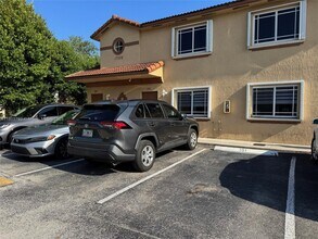 17358 NW 74th Ave in Hialeah, FL - Building Photo - Building Photo