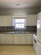 1450 Riverrock Trail SW in Riverdale, GA - Foto de edificio - Building Photo