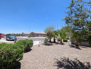 6952 W Golden Ln in Peoria, AZ - Building Photo - Building Photo
