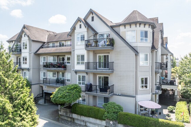 12090 227 St in Maple Ridge, BC - Building Photo - Building Photo
