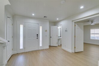 11005 Carberry Hill St, Unit 07210 in Las Vegas, NV - Building Photo - Building Photo