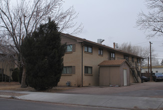 1715 Monteagle St in Colorado Springs, CO - Foto de edificio - Building Photo