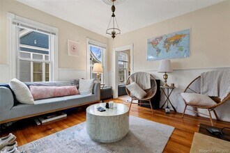 56 Mansfield St-Unit -2 in New Haven, CT - Foto de edificio - Building Photo