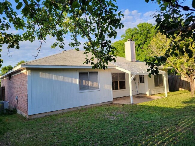 2200 Clayton Way in Cedar Park, TX - Building Photo - Building Photo