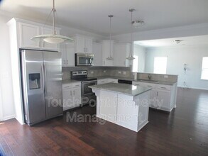 2212 Atwell Glen Ln in Pineville, NC - Building Photo - Building Photo
