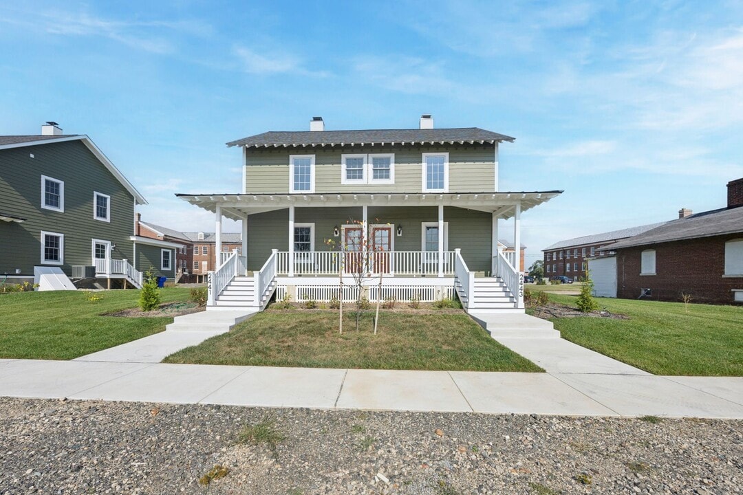 2441 Old Battery Ln in Delaware City, DE - Building Photo