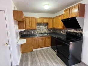 3882 Parklane Dr in Clarkston, GA - Building Photo - Building Photo