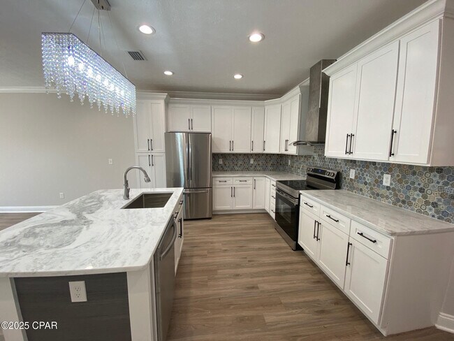 8609 Laird St in Panama City Beach, FL - Building Photo - Building Photo