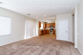 2425 Rue Royale St in Henderson, NV - Building Photo - Building Photo