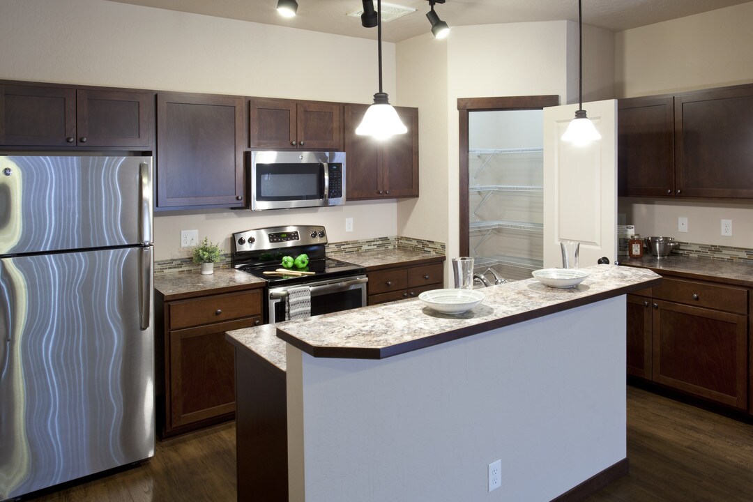 The Residence at River Run in Spokane, WA - Building Photo