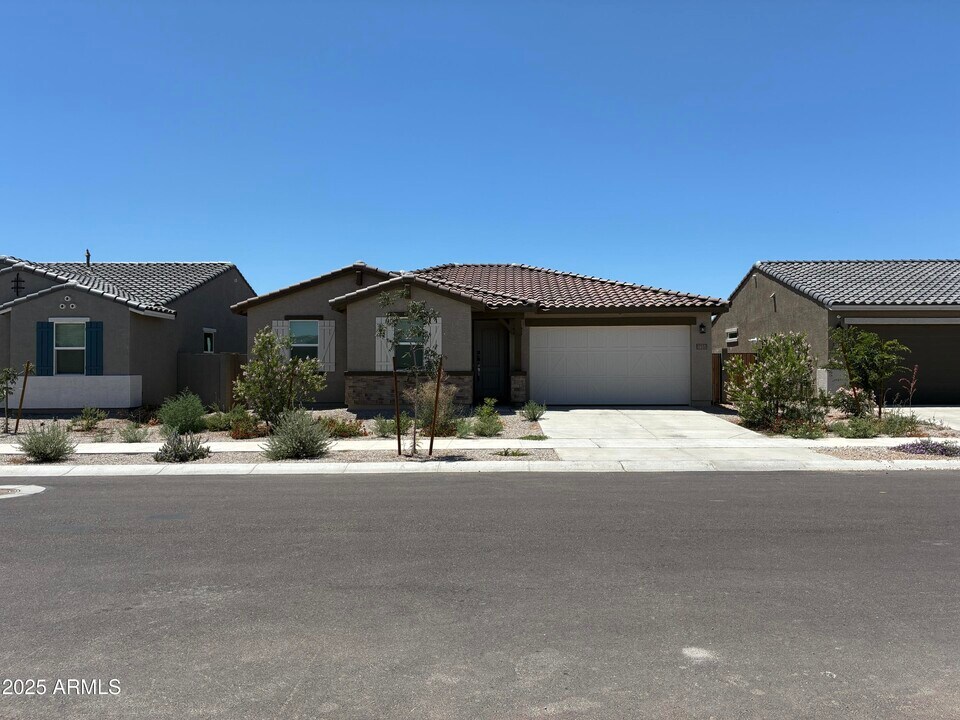 17557 W Madison St in Goodyear, AZ - Building Photo