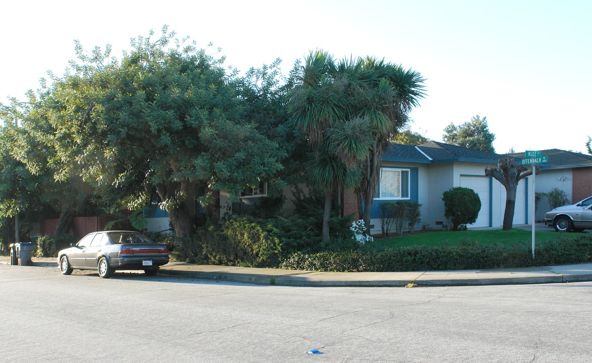 436 Offenbach Pl in Sunnyvale, CA - Foto de edificio