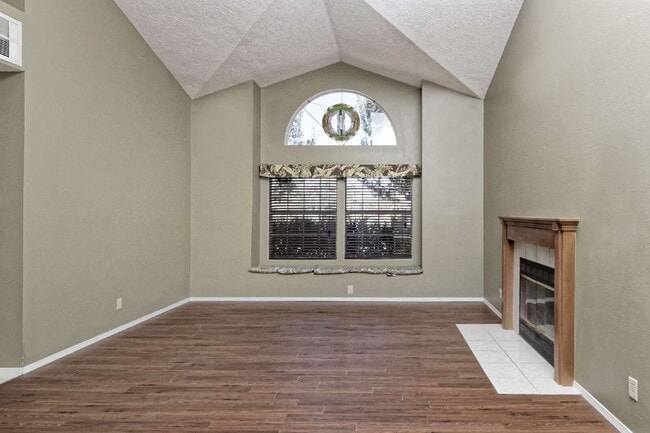 7232 Spruce Mountain Loop NE in Rio Rancho, NM - Building Photo - Building Photo