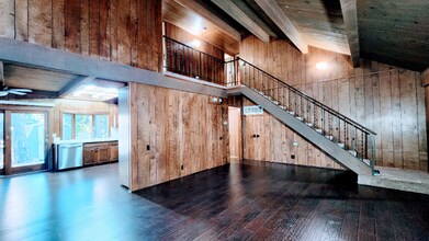 31502 Onacrest Dr in Running Springs, CA - Building Photo - Building Photo