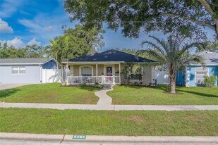 5054 17th St N in St. Petersburg, FL - Building Photo