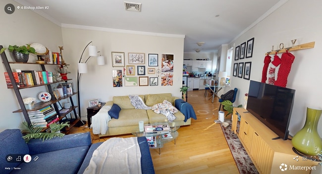 4 Bishop Allen Dr, Unit 2 in Cambridge, MA - Foto de edificio - Building Photo