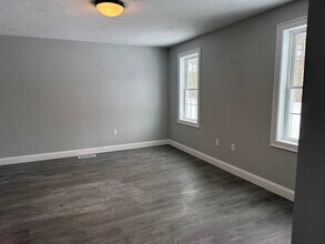 15 Kashmirs Way in Middleboro, MA - Building Photo - Building Photo