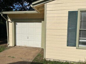 138 Vandenburg Dr in Denison, TX - Building Photo - Building Photo