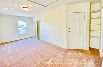 2058 14th Ave W in Seattle, WA - Building Photo - Building Photo