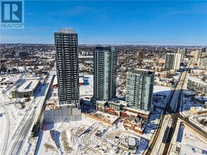 25 Wellington St S in Kitchener, ON - Building Photo - Building Photo