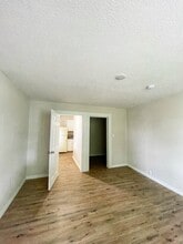 804 NW 1st Ave, Unit B in Mulberry, FL - Building Photo - Building Photo