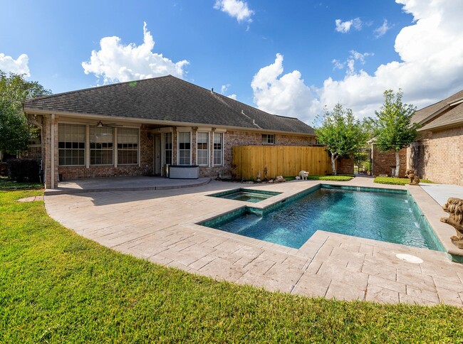 property at 2435 Thorndon Park Ct