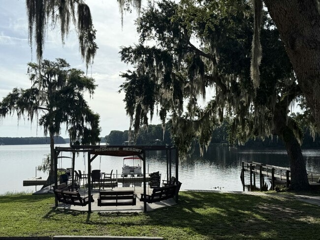 8801 E Moonrise Ln in Floral City, FL - Building Photo - Building Photo