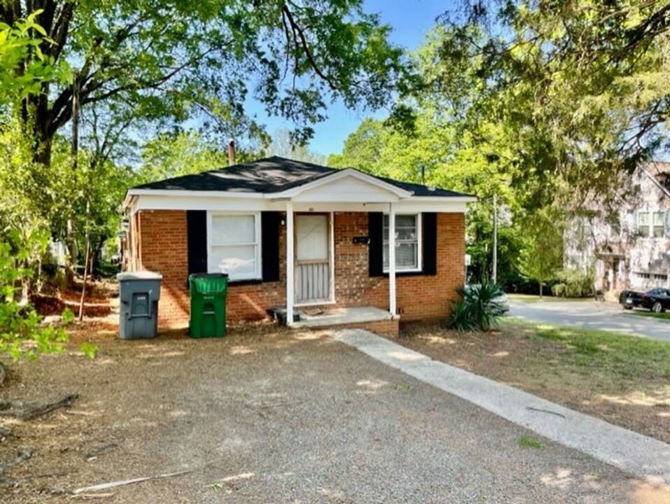 800 E 17th St in Charlotte, NC - Building Photo