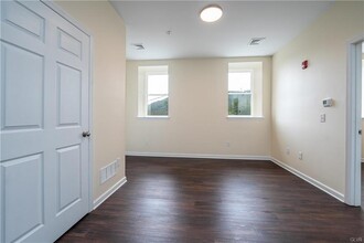 418 W Race St in Pottsville, PA - Building Photo - Building Photo