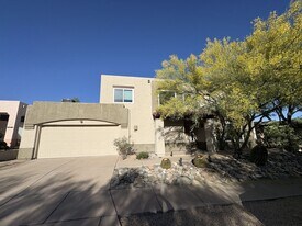 681 N Hearthside Ln in Tucson, AZ - Building Photo