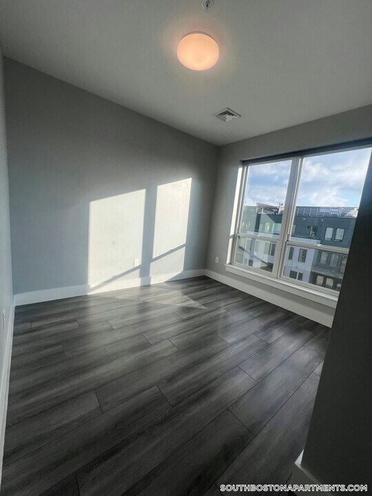 55 West 5th St. in Boston, MA - Building Photo