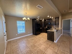 408 Almond Tree Ln in Clovis, NM - Building Photo - Building Photo