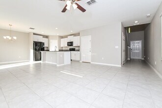 15472 Broad Brush Dr in Sun City Center, FL - Building Photo - Building Photo