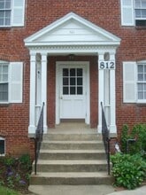 812 Greenwood Cir in Takoma Park, MD - Building Photo - Building Photo